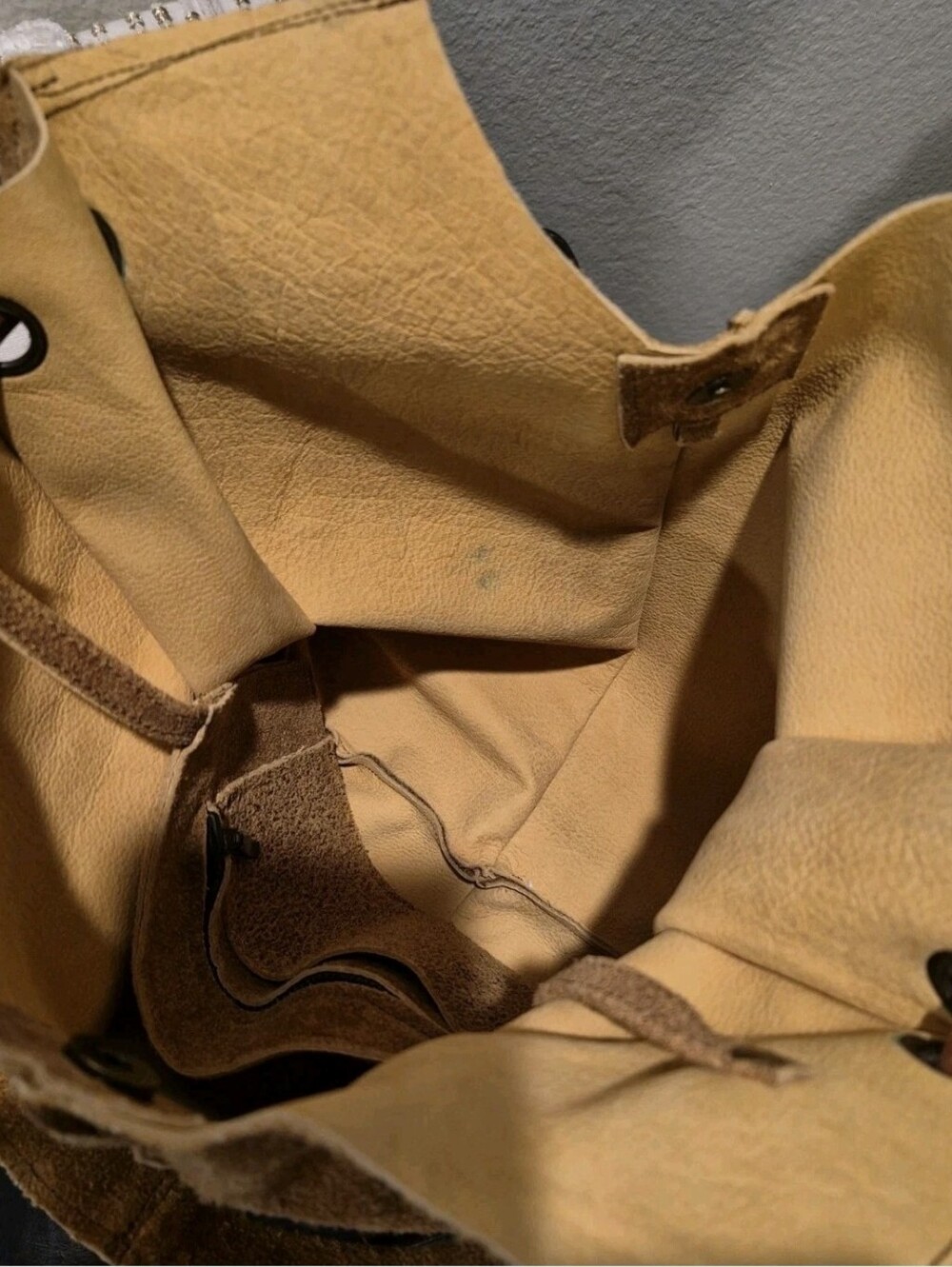 Genuine Leather Artisan Handcrafted Shoulder Crossbody Bag Sack, Made in Spain - Picture 4 of 12